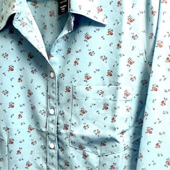 Levi’s Button Down Floral Shirt Top Everyday Silky Timeless Blouse - Picture 8 of 14